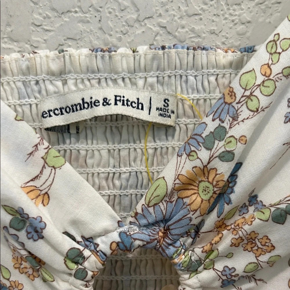 Abercrombie & Fitch Floral Off-Shoulder Blouse
